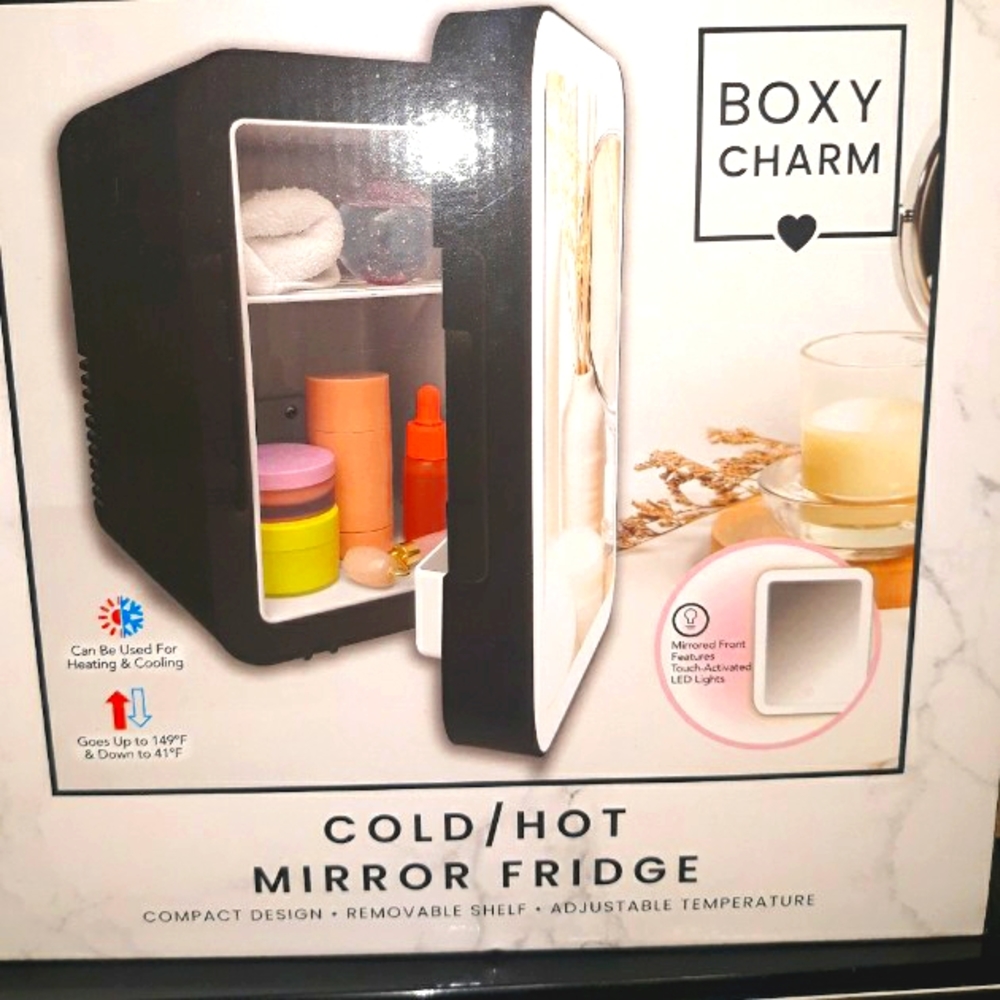 Boxy Charm Lil Fridge!